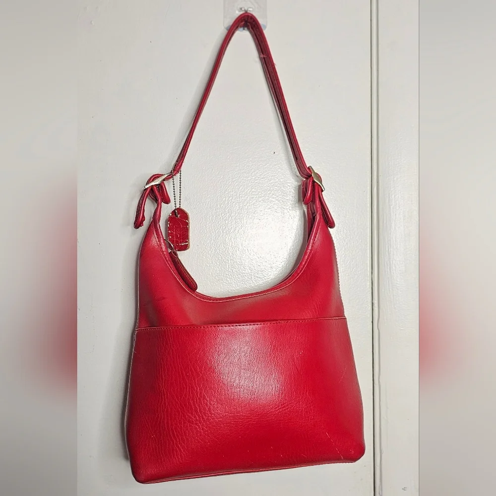Vintage Coach Soho Red Leather Baguette / Hobo Bag (No. L4C-9956) - Picture 2 of 16